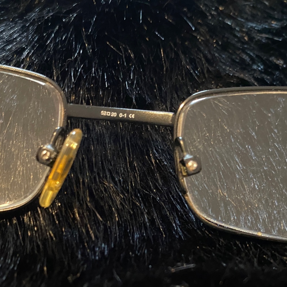 Gucci Rectangular Metal Frame Glasses in Black wi… - image 10